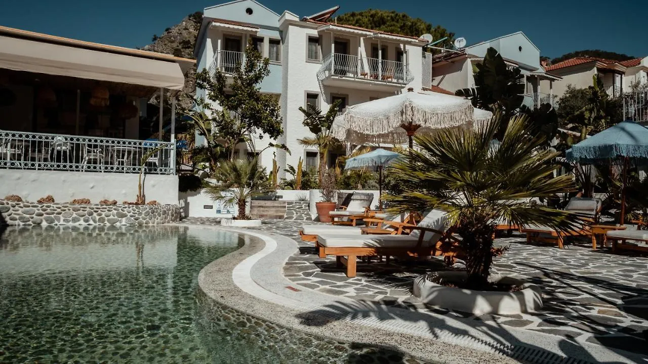 Salonika Suites Ölüdeniz 2*,
